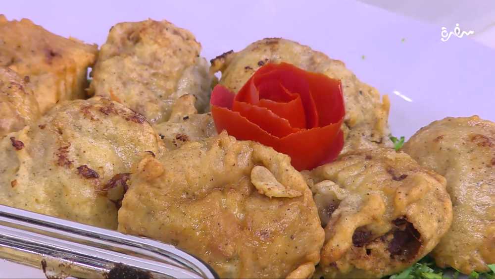 رول لحمة مفرومة بالبشاميل