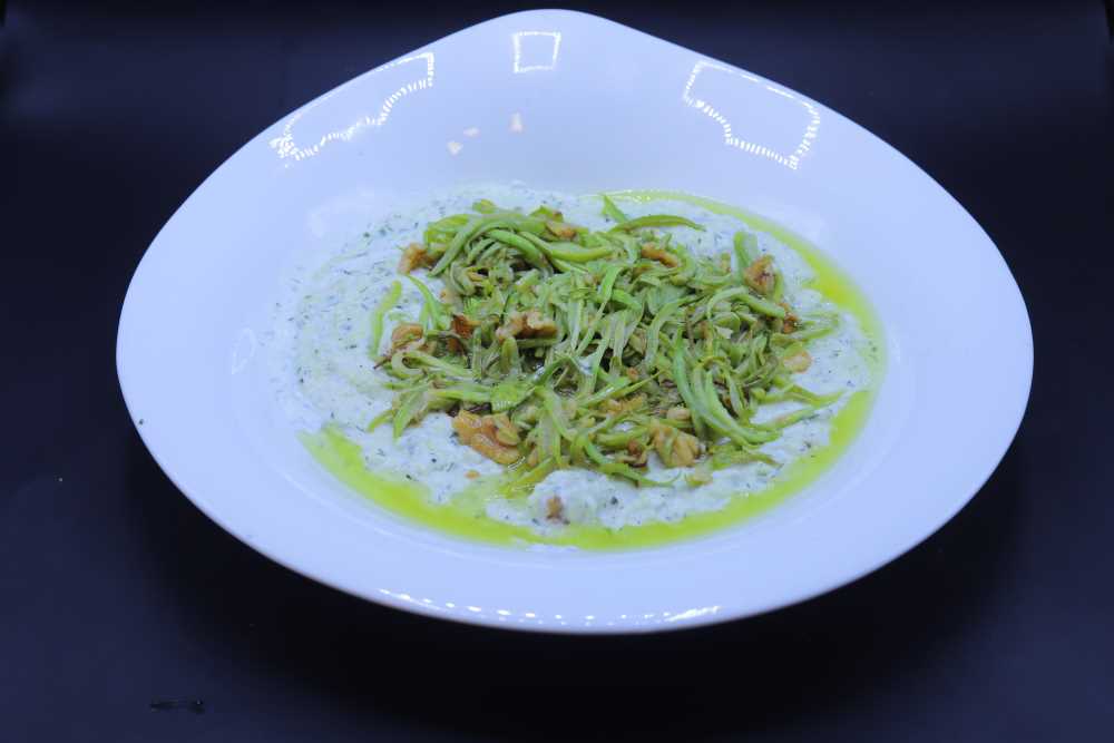 سلطة الكوسة بالزبادي