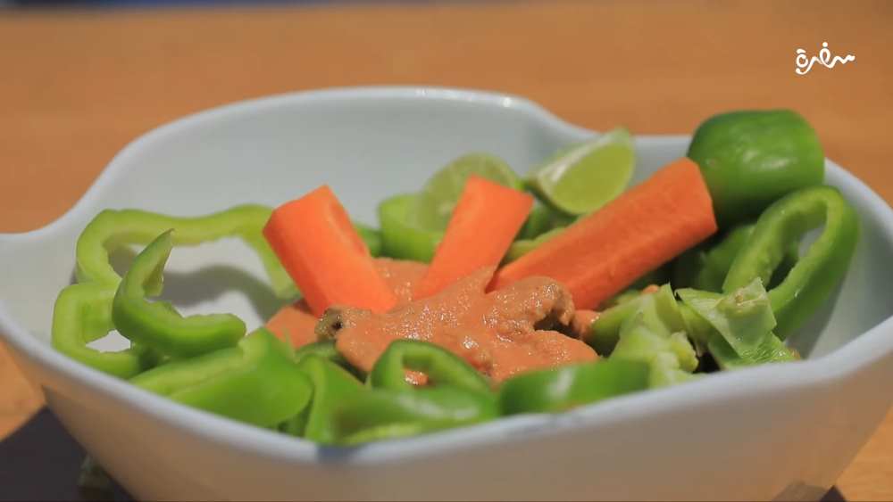 سلطة باذنجان بزبدة الفول السوداني