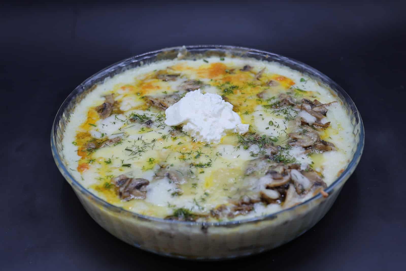 صنية مشروم بصوص الجبنة