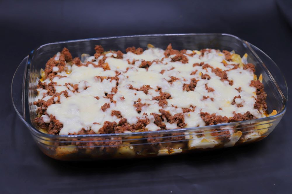 صينية بطاطس مع اللحم المفروم