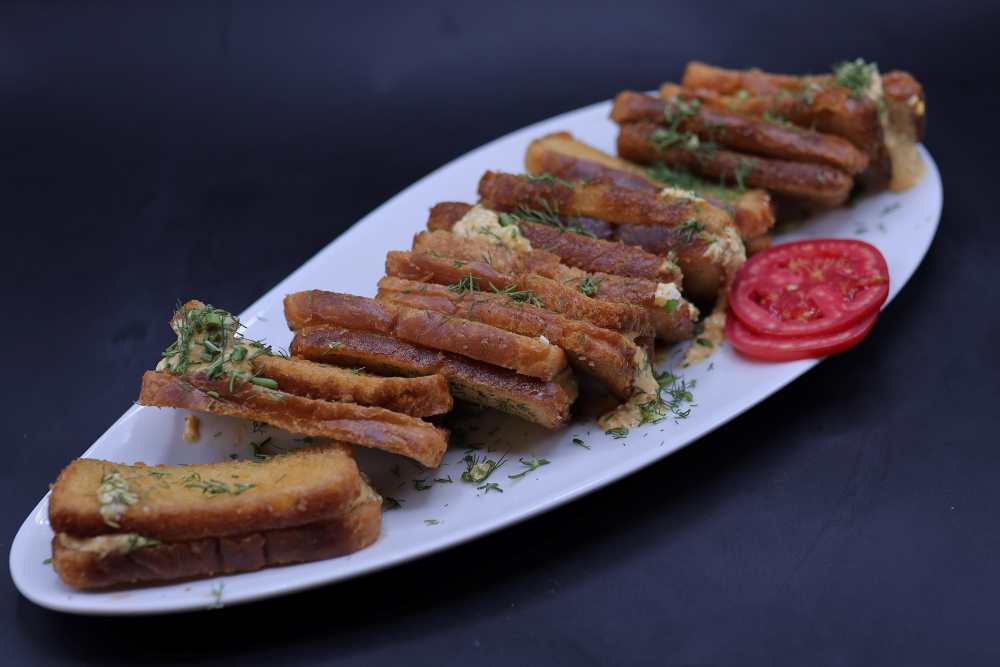 قوارب التوست بالبيض