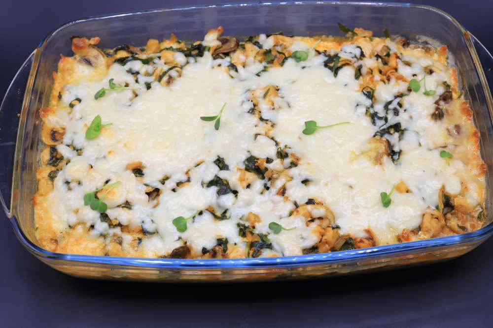 كسرولة البطاطس بالكريمة و السبانخ