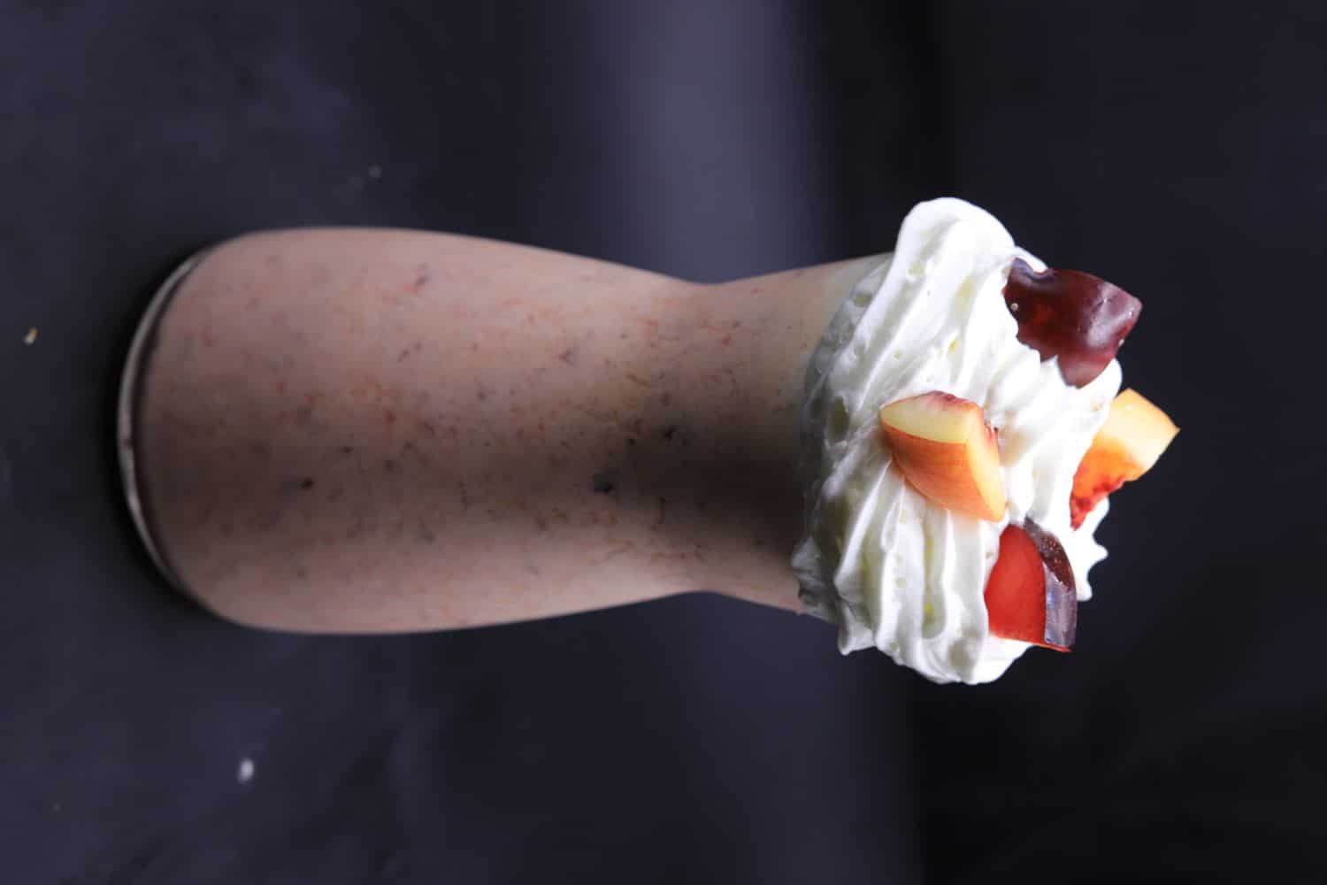 كوكتيل خوخ بالبرقوق