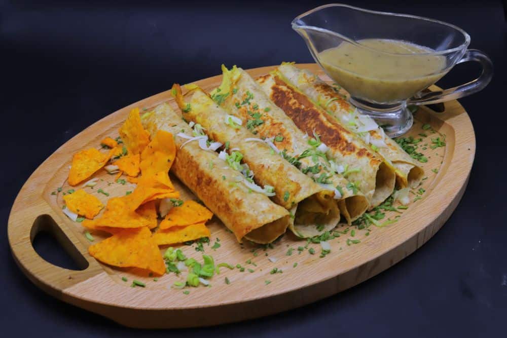 رول الهوت دوج المقرمش