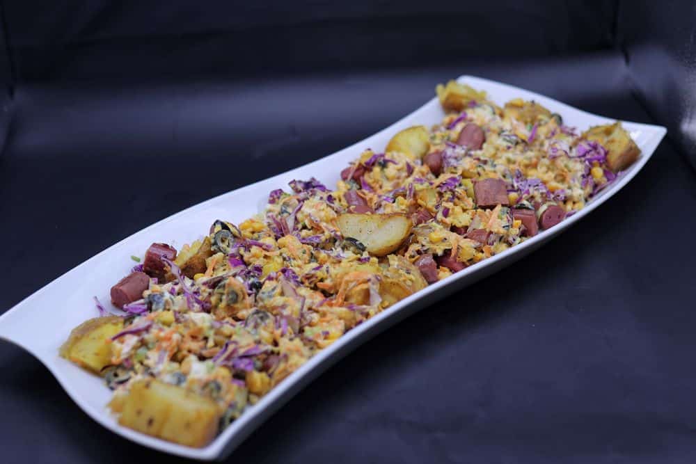 سلطة البطاطس بالزبدة والخضار