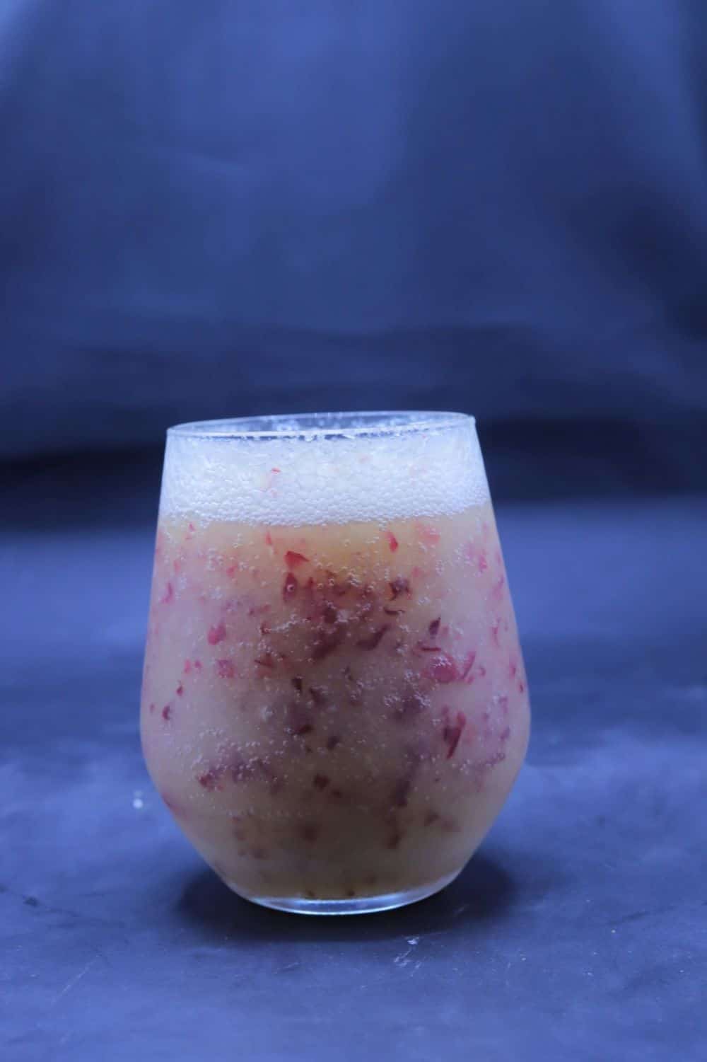 عصير التفاح والعنب