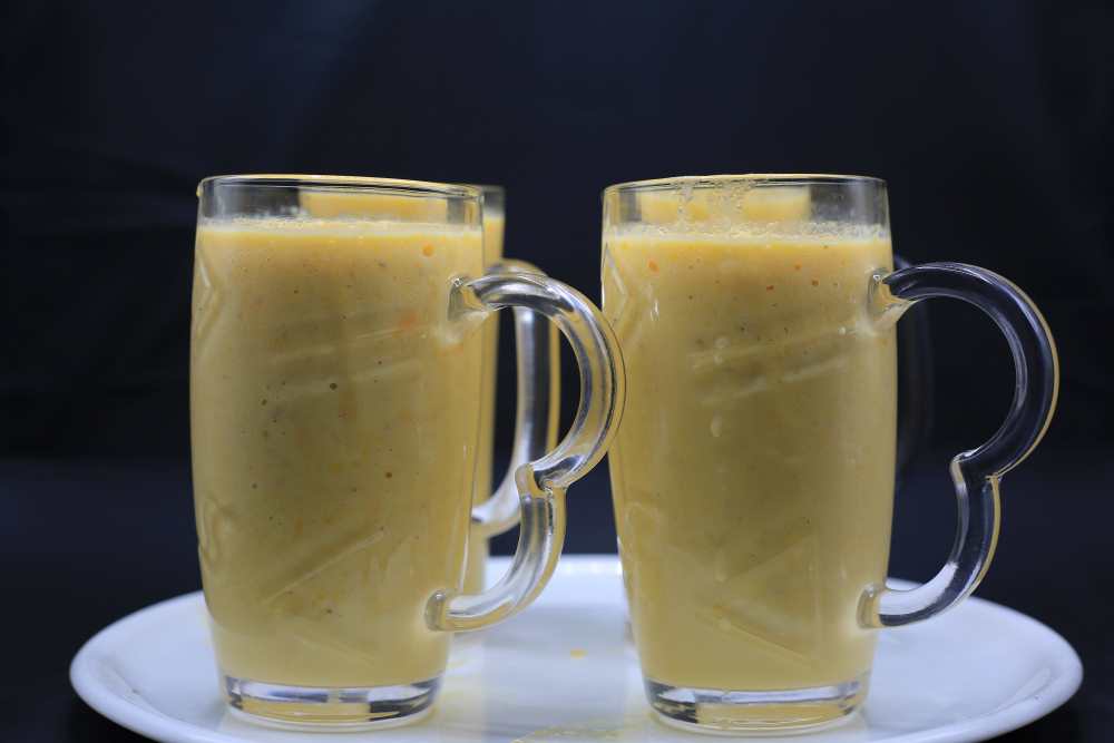 كوكتيل الفاكهة بالآيس كريم