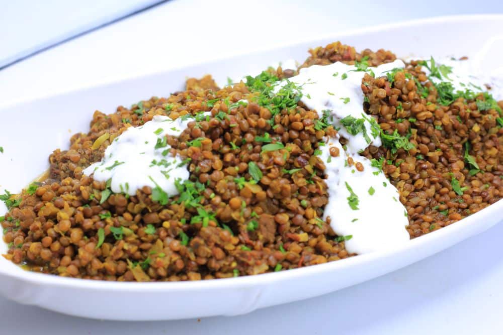 لحم بالعدس والكاري