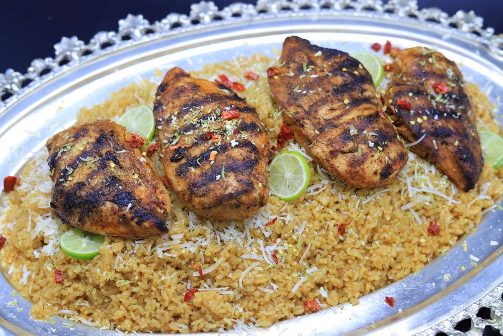 لسان عصفور بالدجاج والليمون