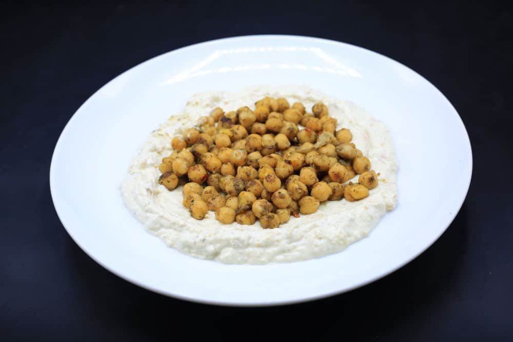 تغميسة الجبن والحمص المشوي