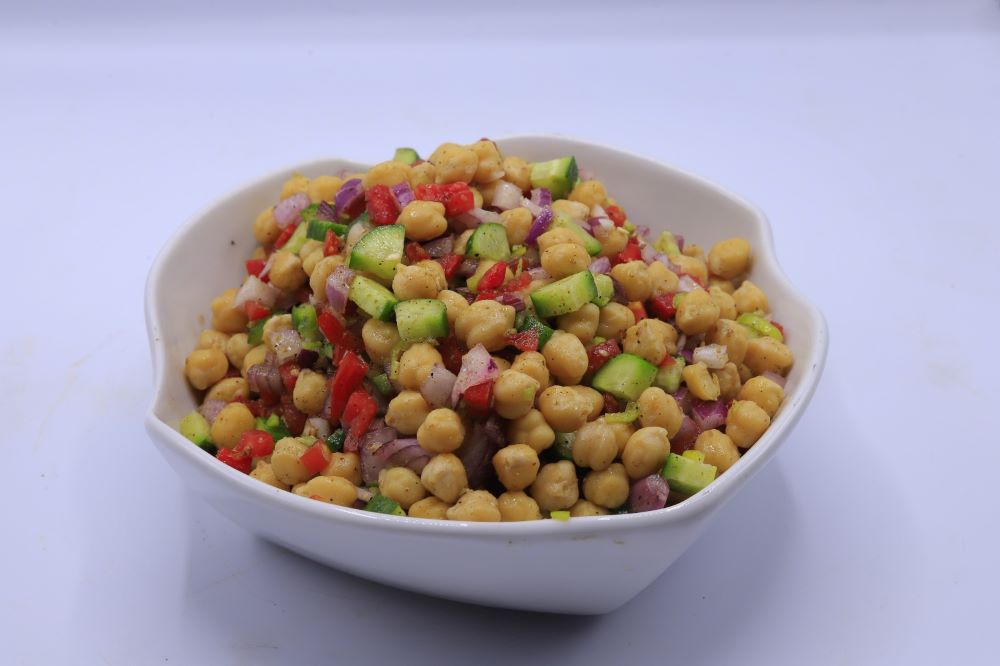 سلطة الحمص بالخضار