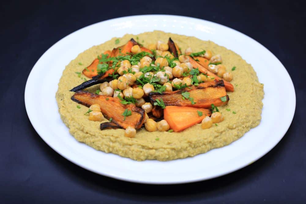 سلطة حمص مع الجزر المشوي