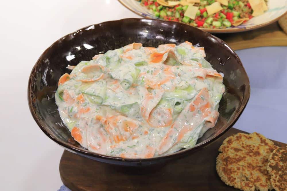 سلطة خيار بالجبنة الفيتا