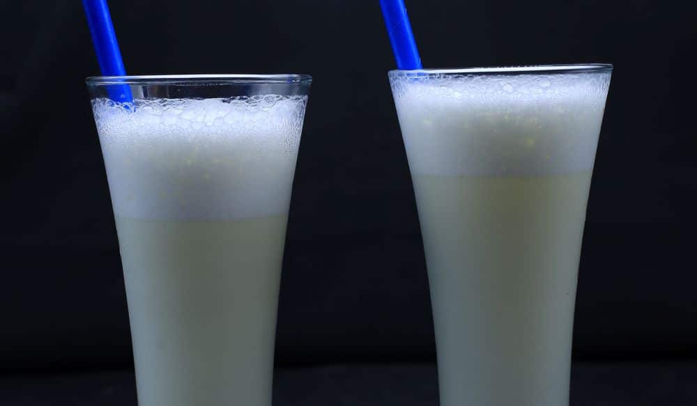 عصير ليمون باللبن