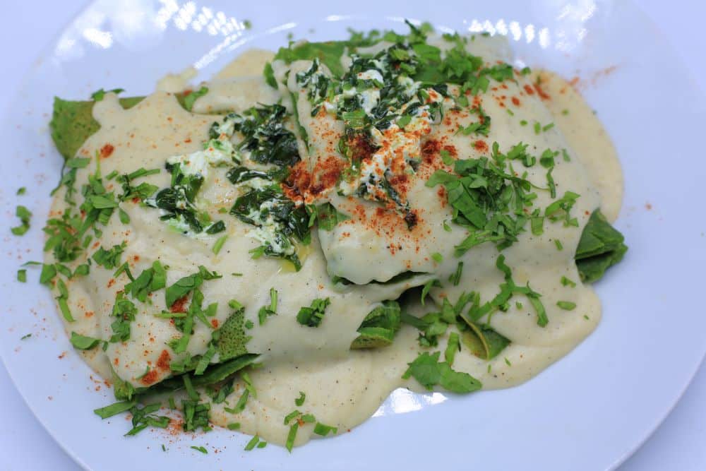 كريب السبانخ بالبشاميل