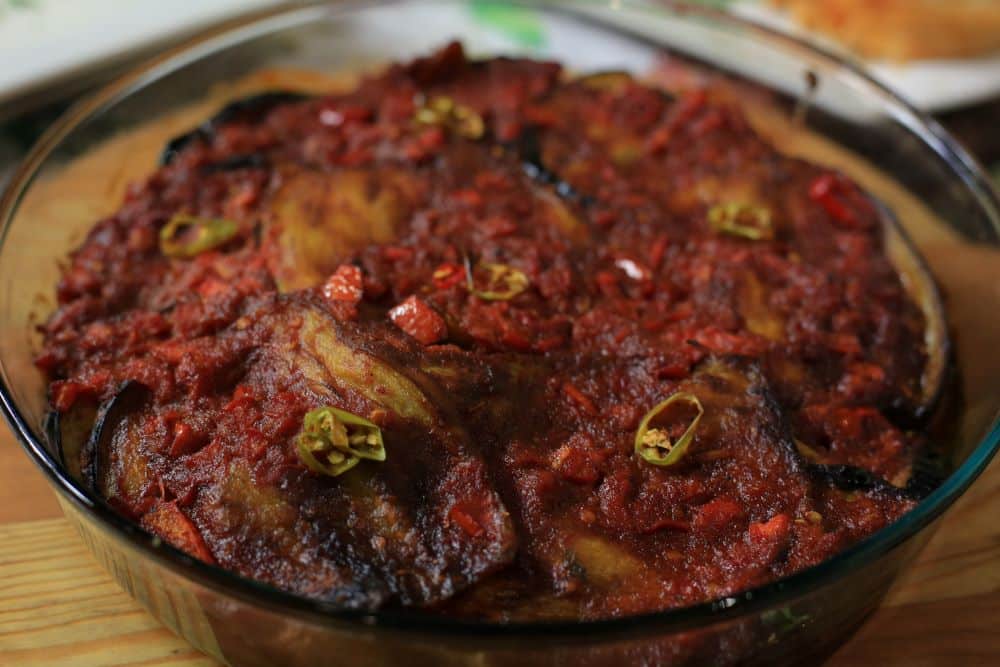 مسقعة بالهريسة