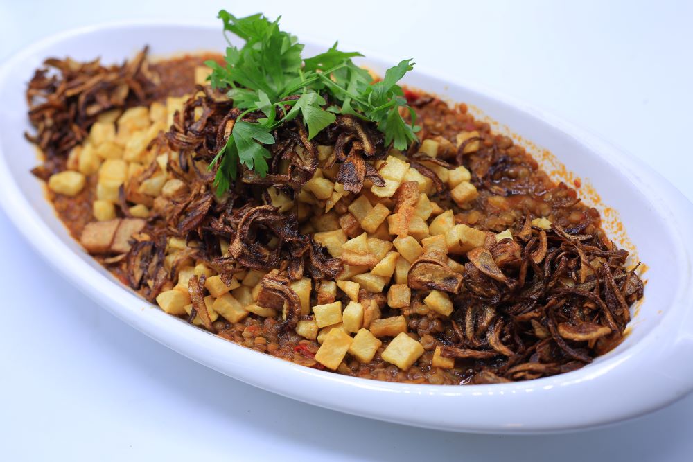 ياخني العدس بالبطاطس