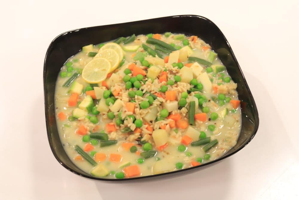 شوربة خضار بلسان عصفور