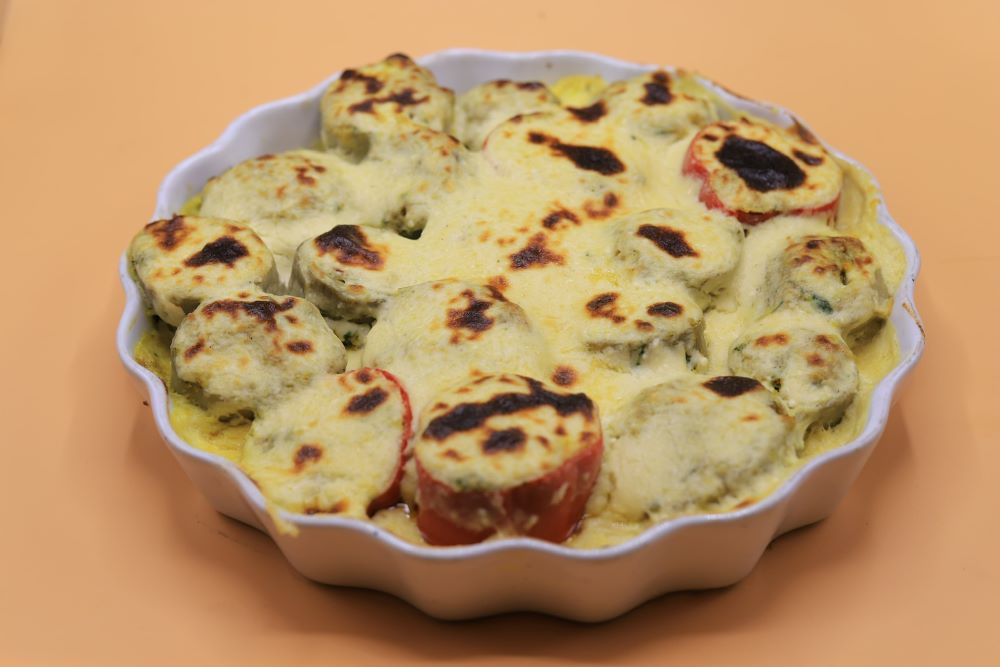 خرشوف بالبرغل والبشاميل