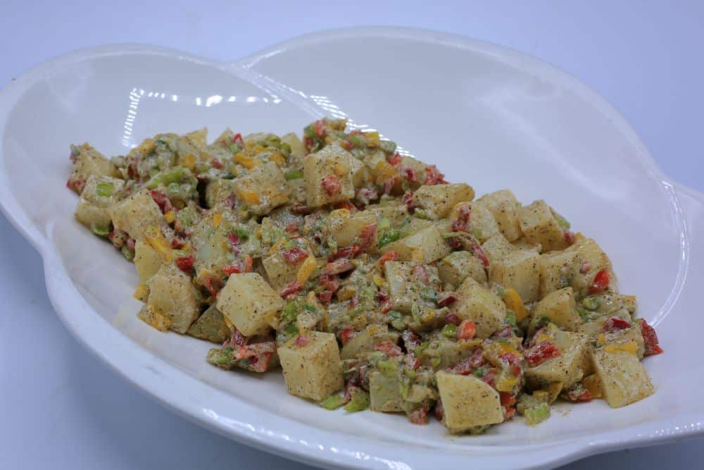 سلطة بطاطس بالزبادي