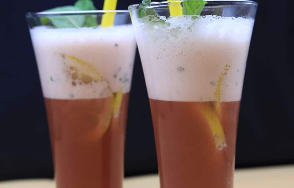 عصير رمان بالنعناع والليمون