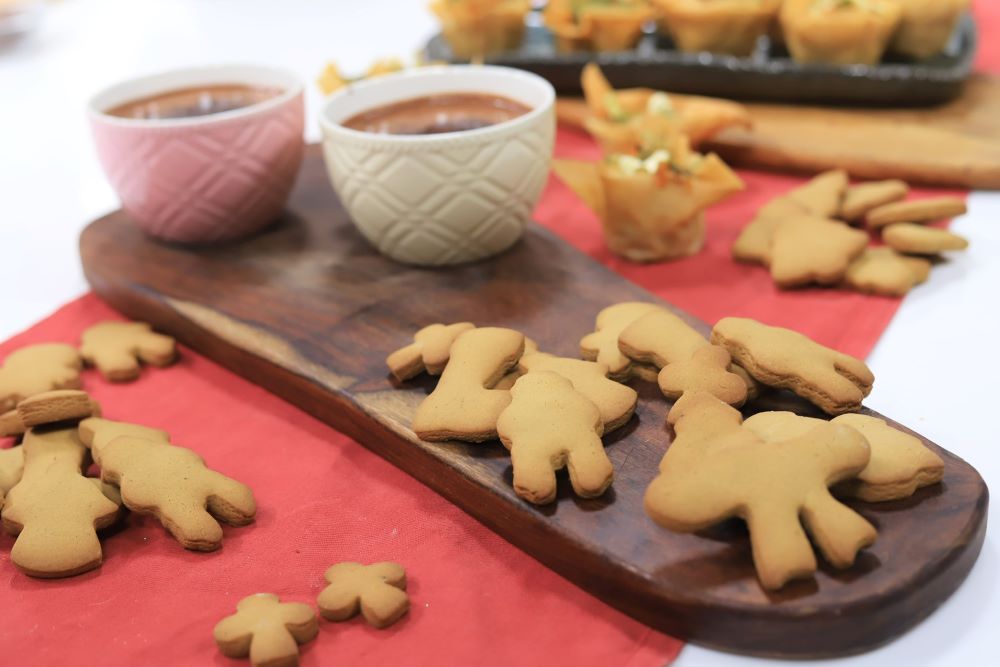 كوكيز القرفة والجنزبيل