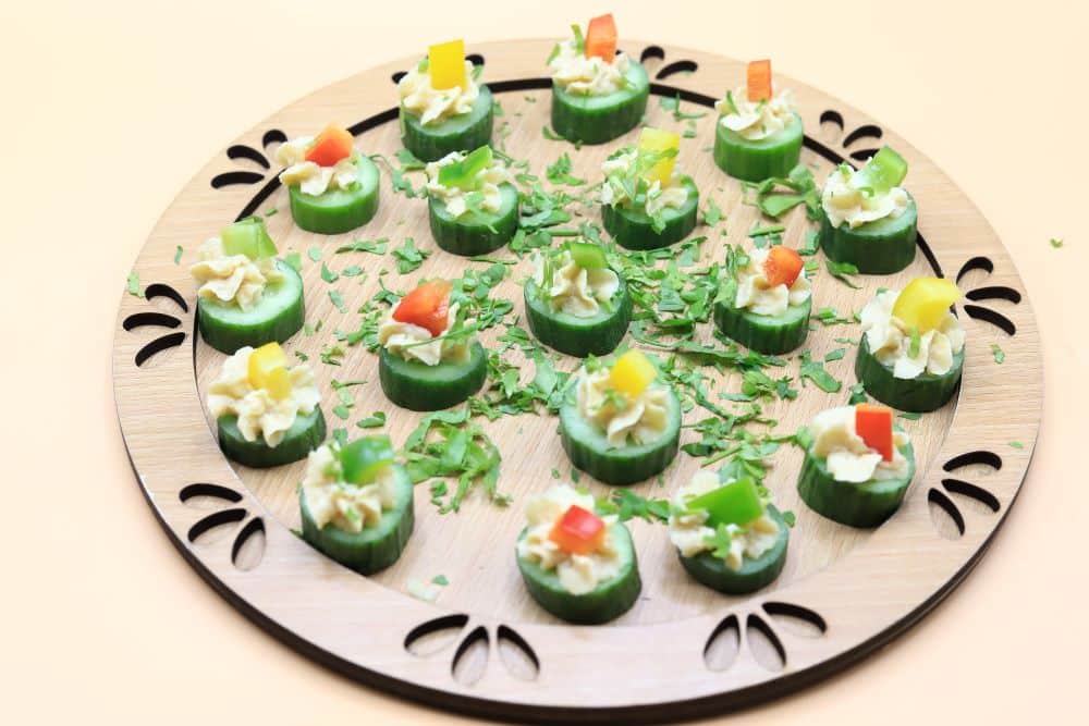 مقبلات خيار بالحمص