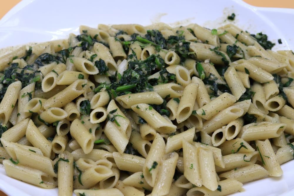 مكرونة بالسبانخ