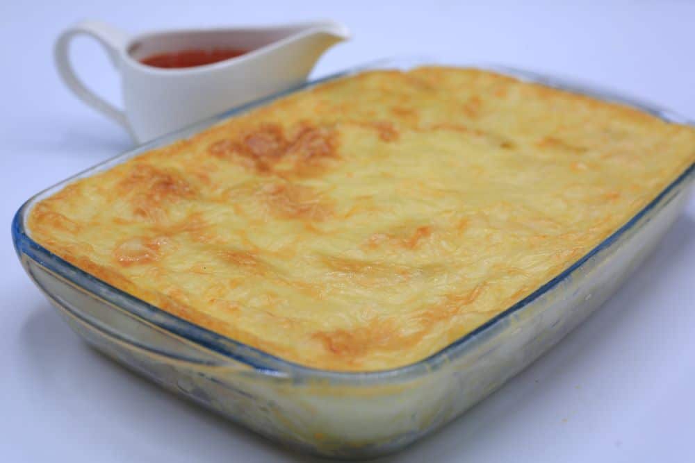 مكرونة بالصلصة الاقتصادية