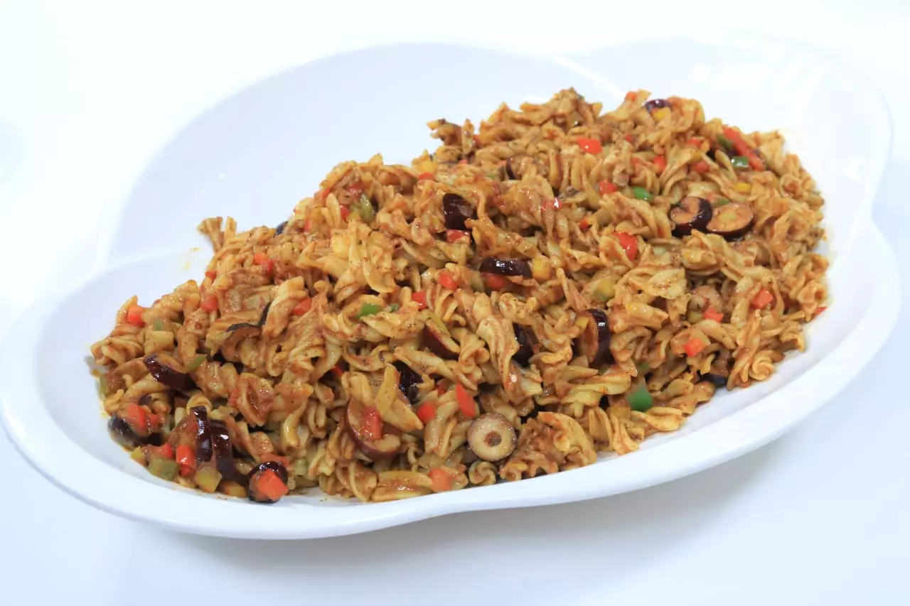 مكرونة بيتزا