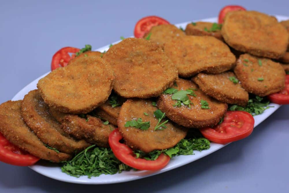 باذنجان مقلي بالبيض والبقسماط