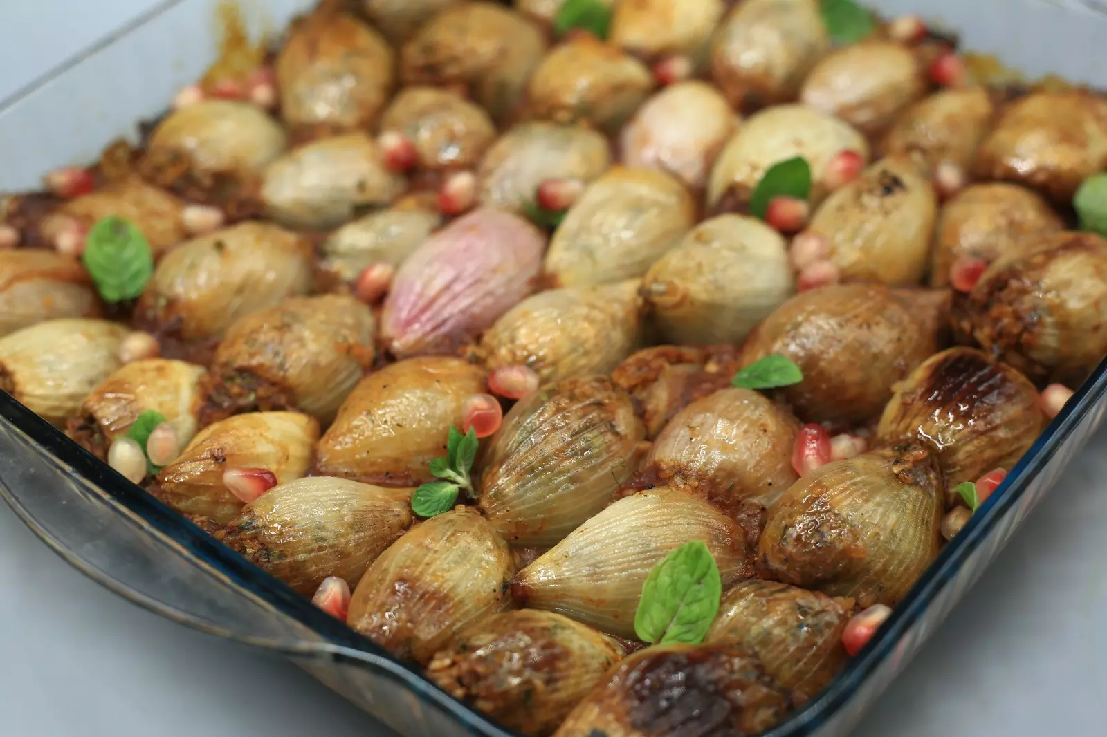 بصل محشي في الفرن