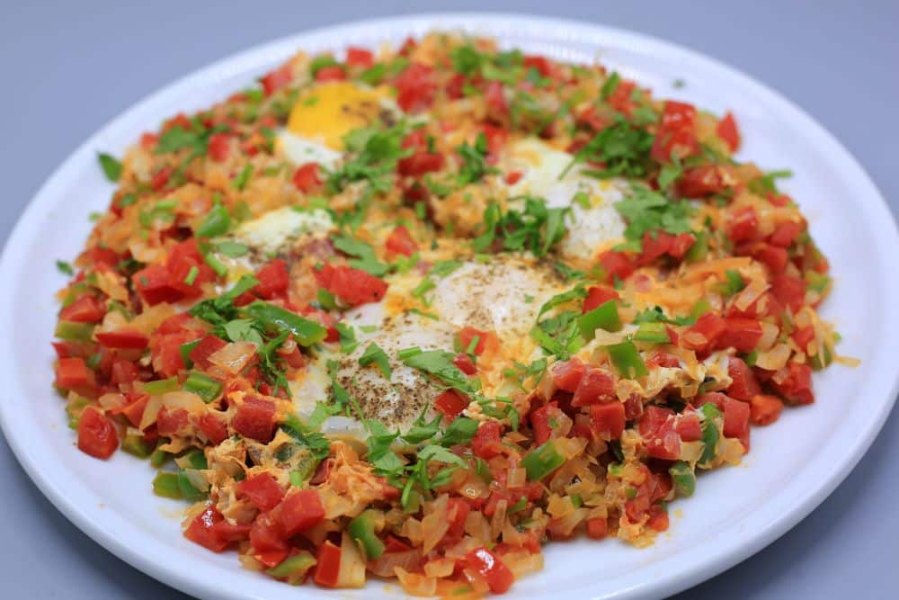 بيض بالشكشوكة