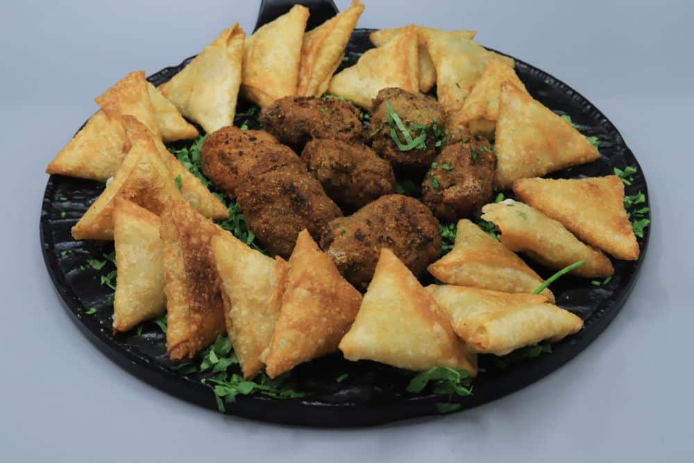 سمبوسك بالجبنة والطماطم