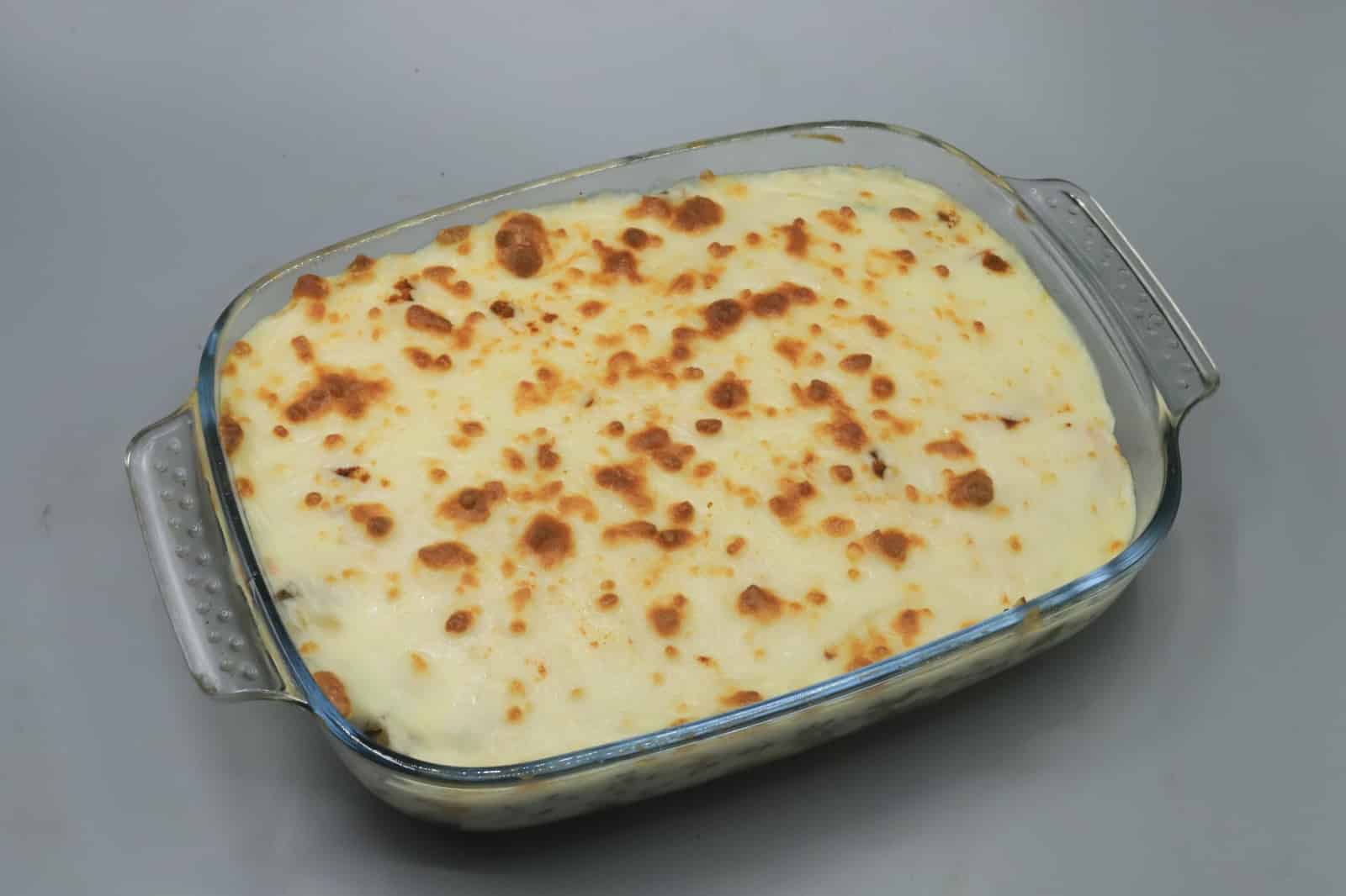 صينية بطاطس محمرة باللحمة المفرومة