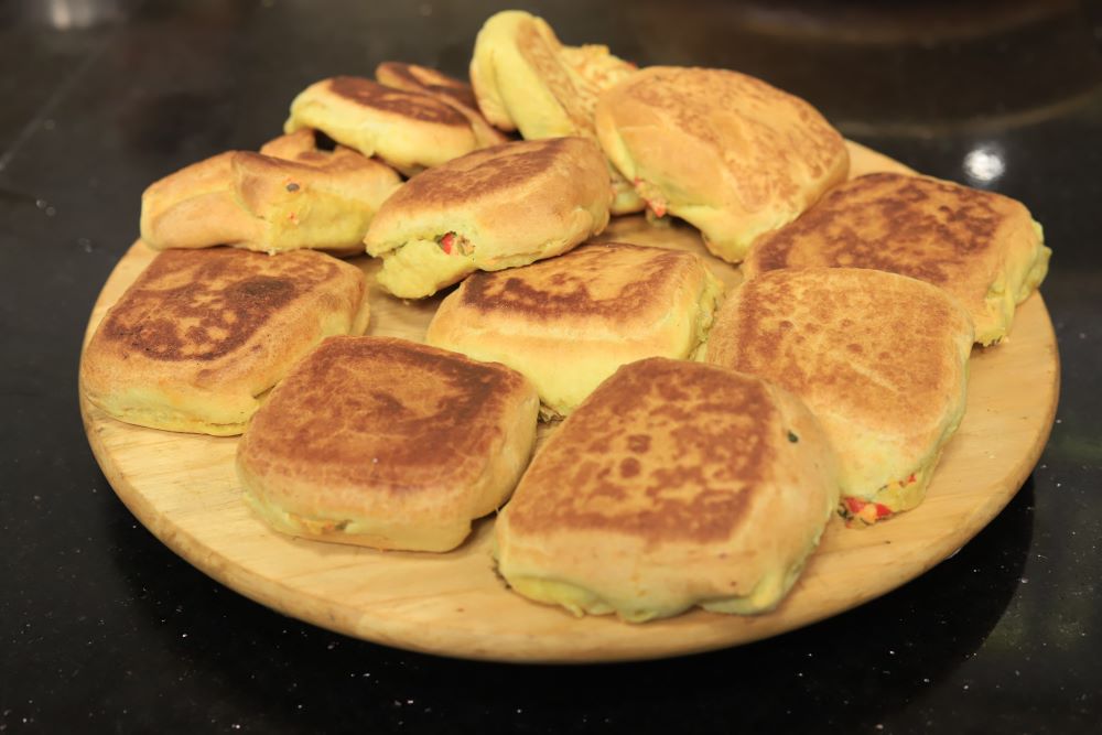 فطائر الجبنة على الطاسة