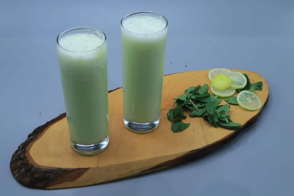 كوكتيل ليمون باللبن والنعناع