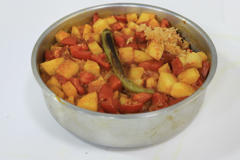 مدفونة أرز بالبطاطس