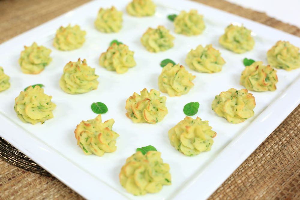 وردات البطاطس في الفرن