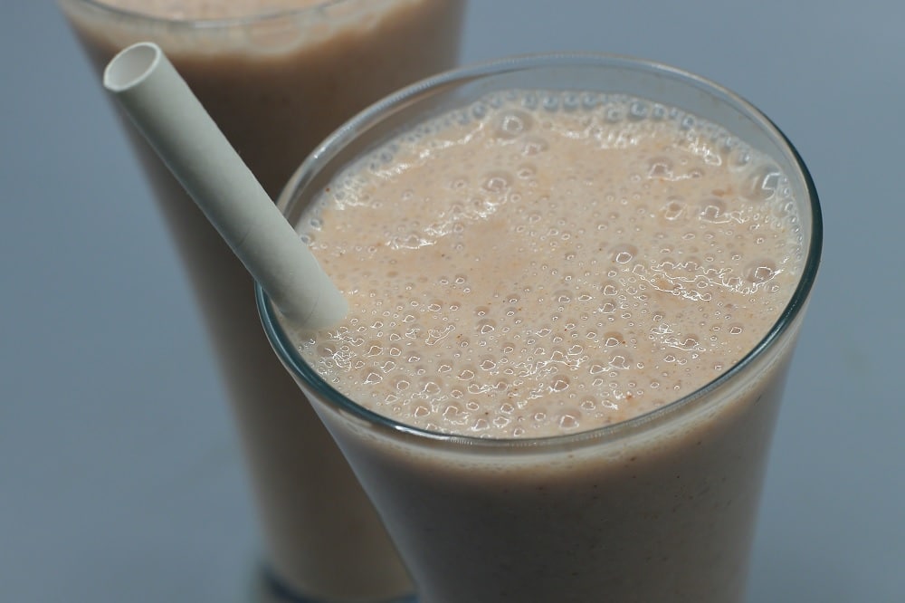 مشروب زبادي بالرمان