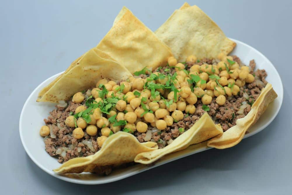 حمص باللحمة المفرومة