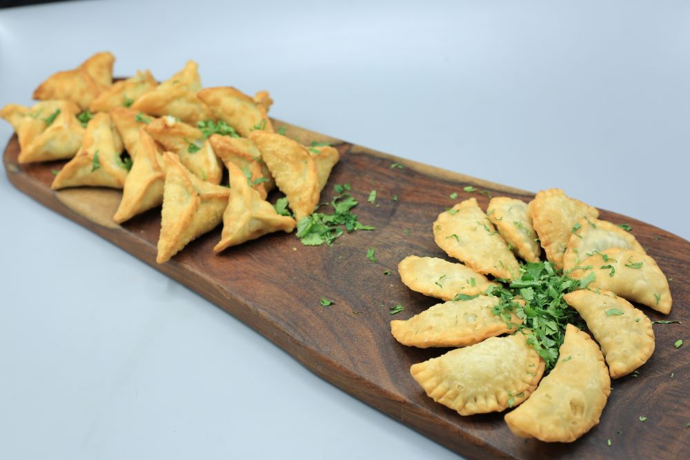 سمبوسك بحشوات مختلفة