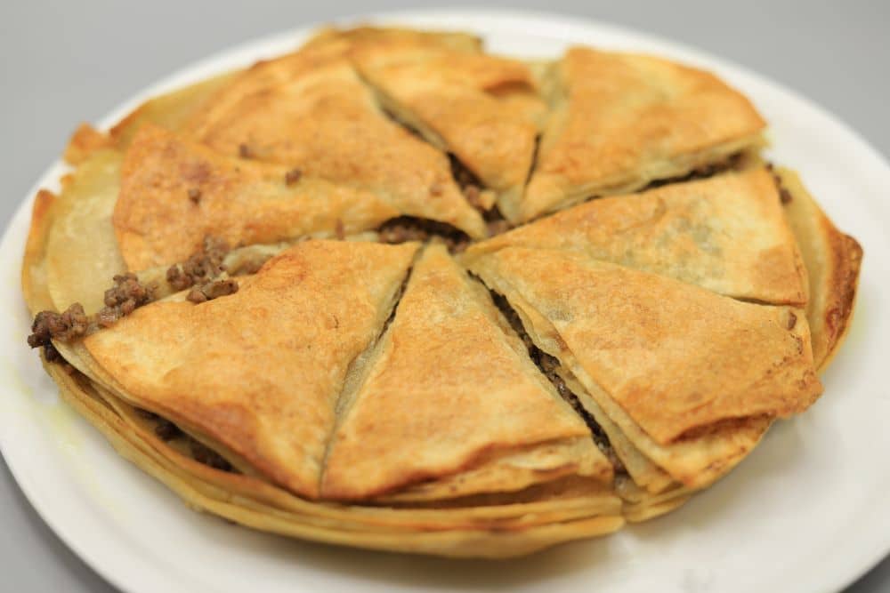 صينية رقاق باللحمة المفرومة