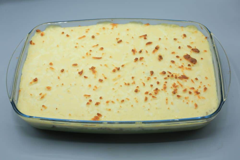 بطاطس مهروسة باللحم والبشاميل