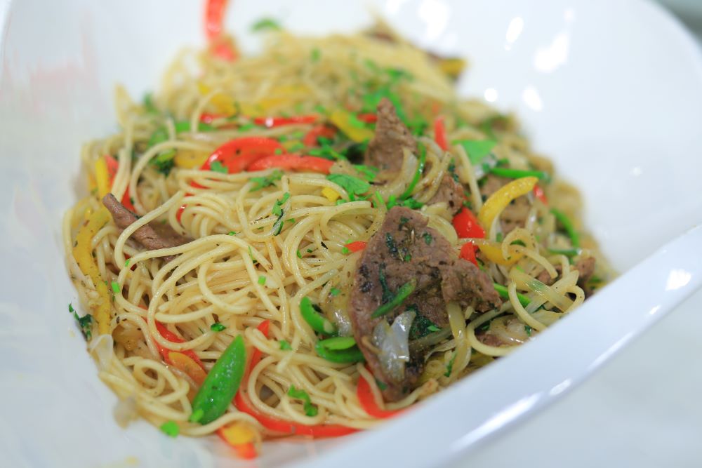 بفتيك بالمكرونة