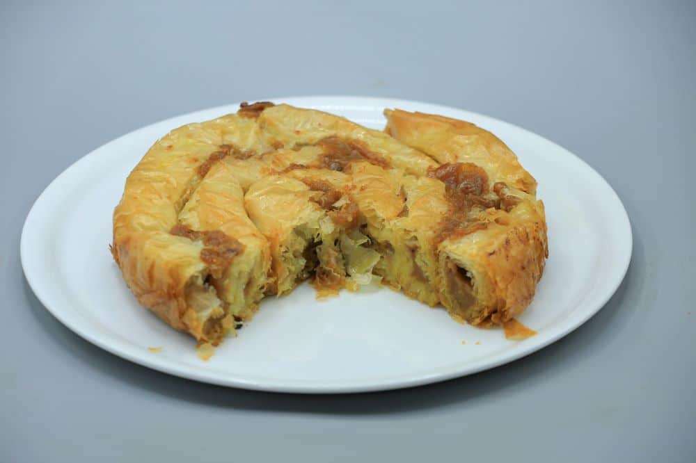 بقلاوة حلزونية بحشوة البطاطا