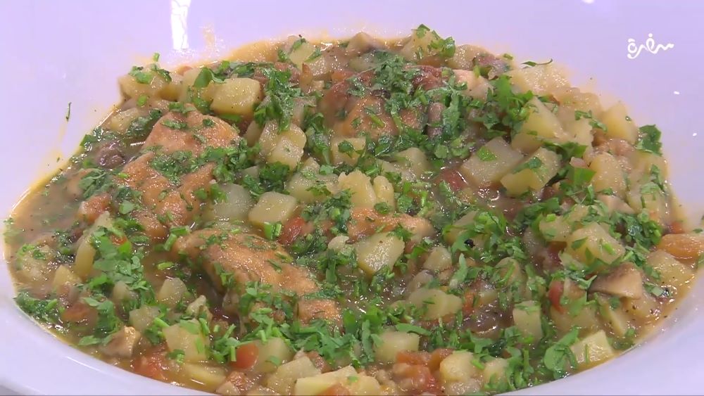 دجاج بالمشروم والطماطم