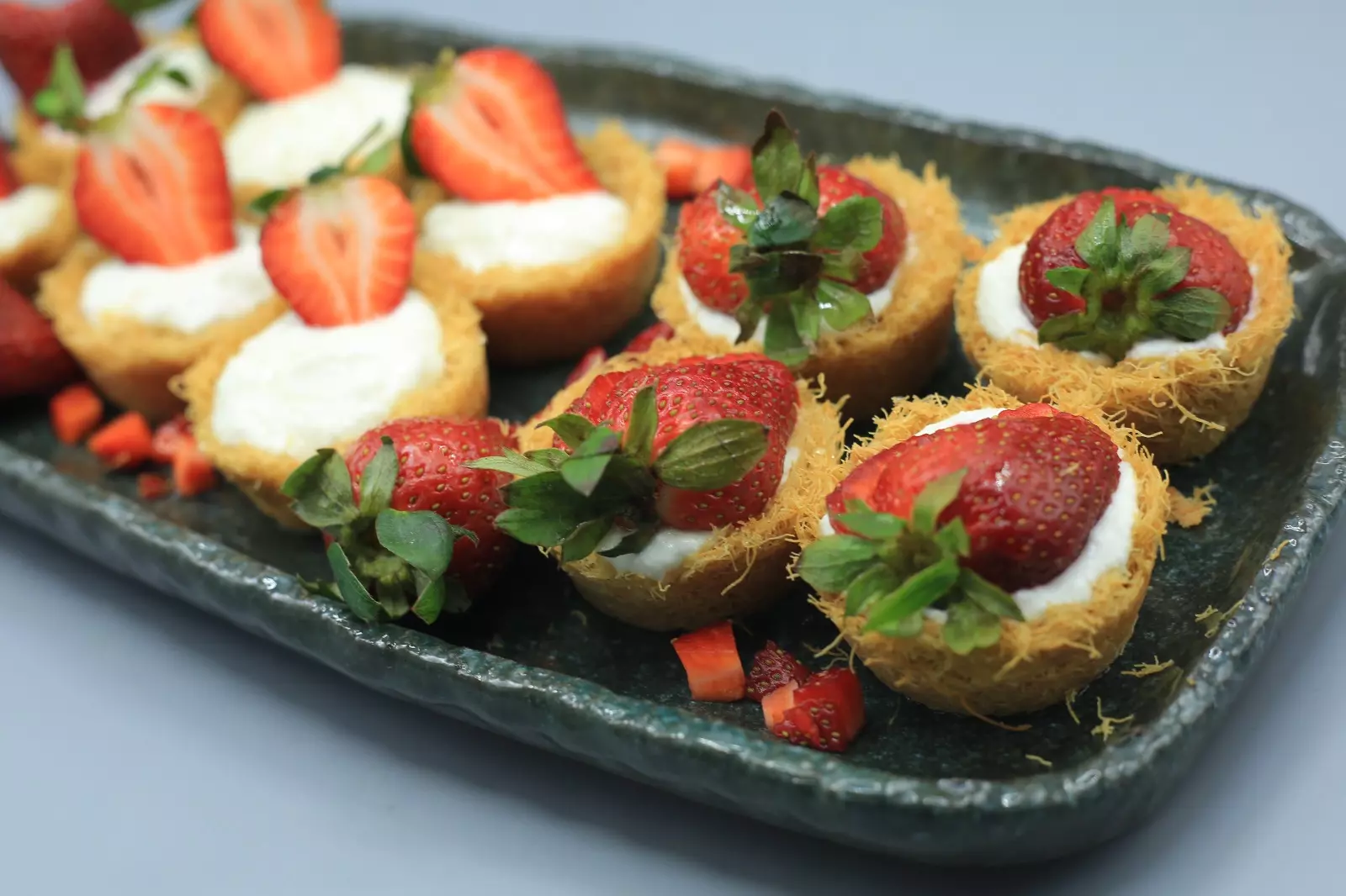 كنافة تشيز كيك بالفراولة