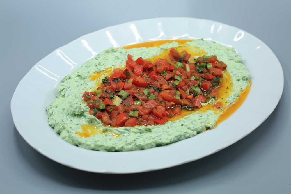 مقبلات القريش بالطماطم